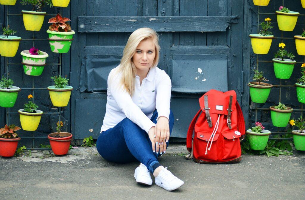 There are many different types of solo travel backpacks on the market, each with its own set of features and benefits.
