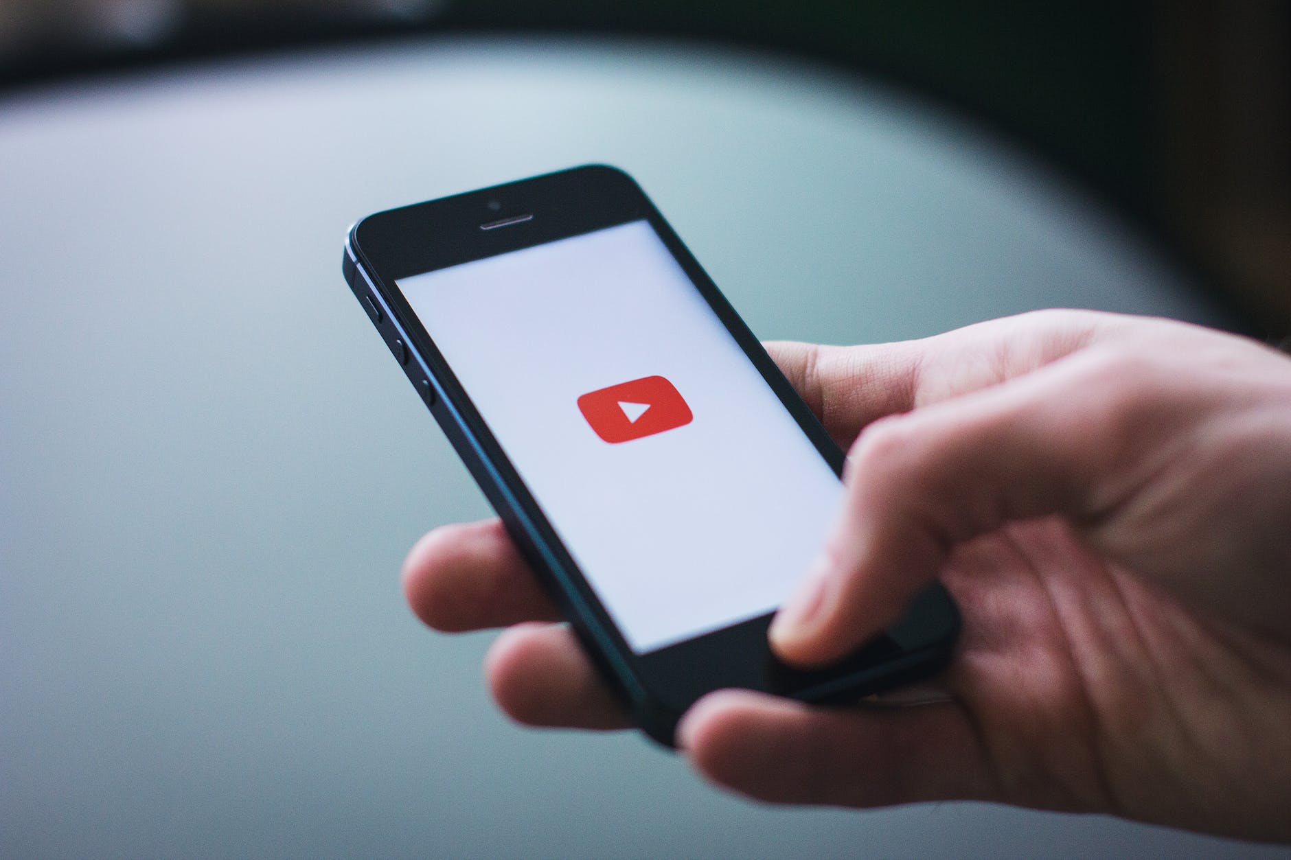 Learn how to go from zero to hero on YouTube with our comprehensive guide for content creators. Maximize your growth and achieve success on the platform.