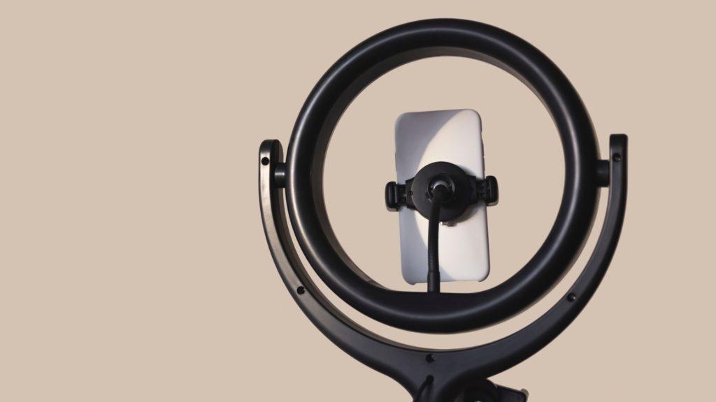 4 Popular Ways To Use Ring Lights For Impressive Lighting For Videos