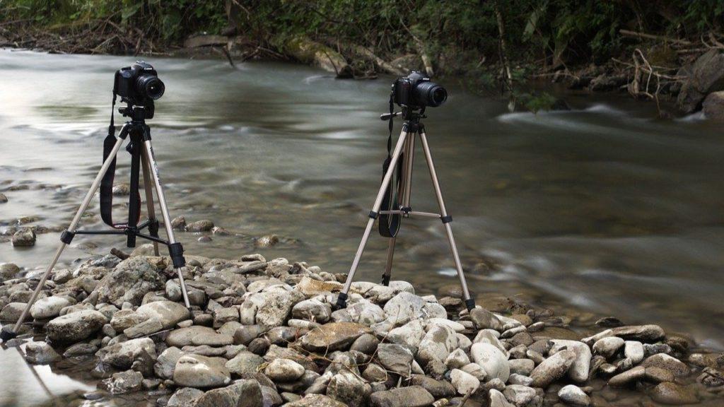 When you erect your tripod, do ensure that you fully separate the legs
