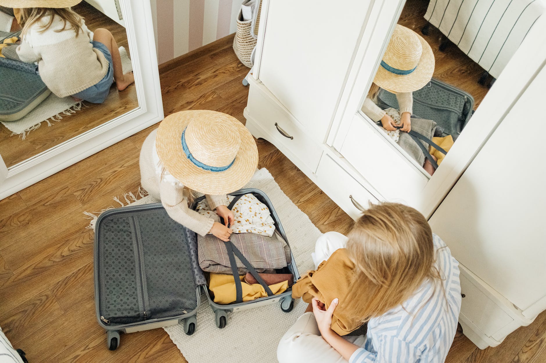 how to pack light