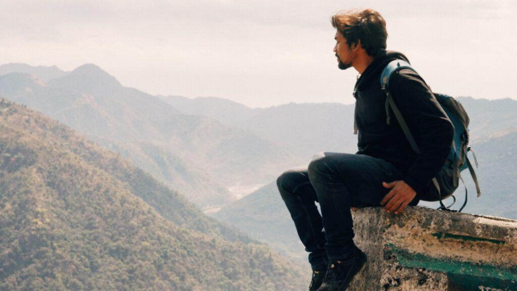 Do you ever wish you could travel like a pro without breaking the bank? Well, my friend, you've come to the right place! In this blog post, I'm going to share with you 20 tips to help you travel smart, save money, and avoid costly mistakes.