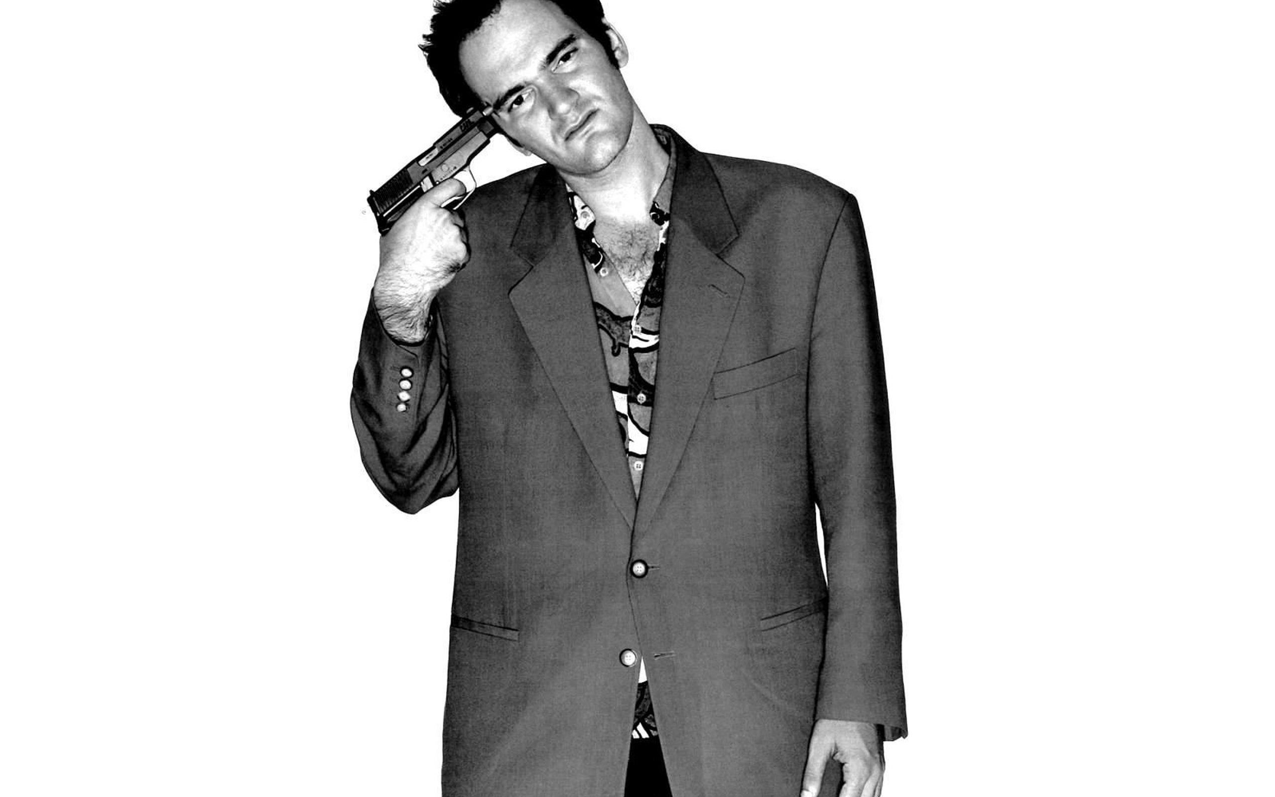 look • gun • background • actor • Quentin Tarantino • Quentin Tarantino • Director